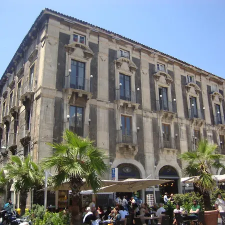 Tre Stelle Al Duomo קטאניה