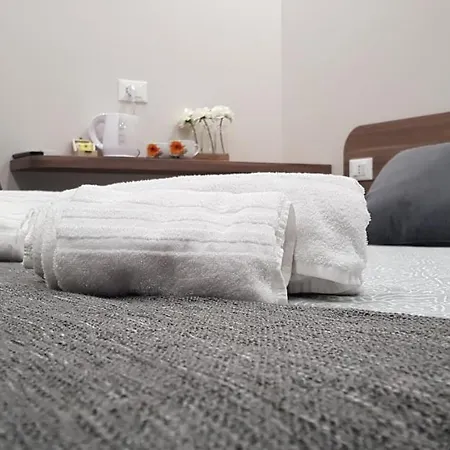 Tre Stelle Al Duomo לינה וארוחת בוקר 3*