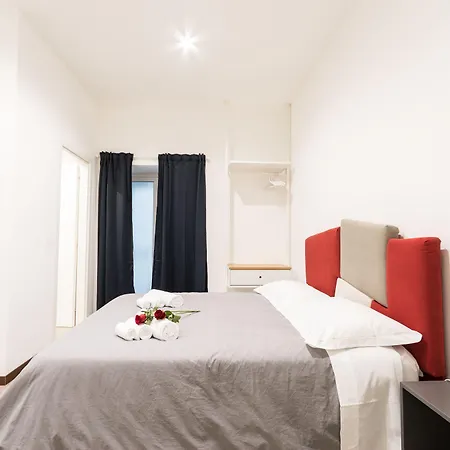 Oda ve Kahvaltı Tre Stelle Al Duomo 3*