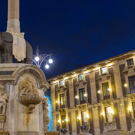 Oda ve Kahvaltı Tre Stelle Al Duomo 3*