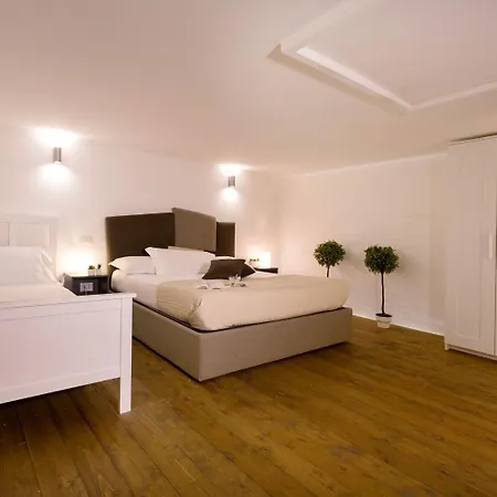 Oda ve Kahvaltı Tre Stelle Al Duomo 3*