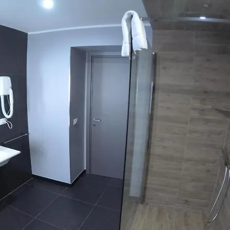 Tre Stelle Al Duomo Oda ve Kahvaltı